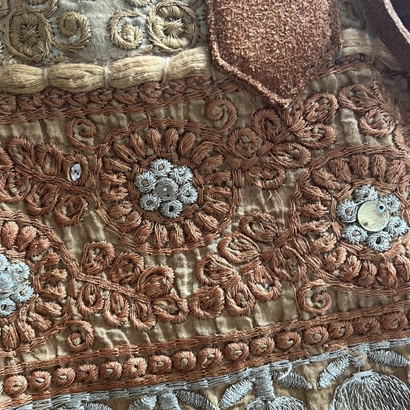 Muchelle suede leather and embroidery hobo bag - Picture 11 of 11